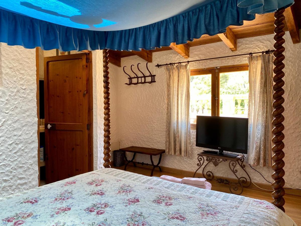 Finca Ses Fontanelles อานดราตส์ ภายนอก รูปภาพ